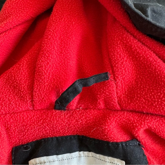 Carter’s Toddler Boy’s Black and Gray Jacket Red Fleece Lining Size 24 Months - Picture 8 of 9